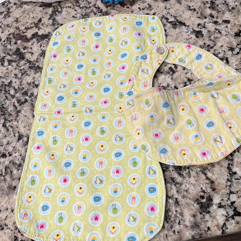 Bib and burp cloth set